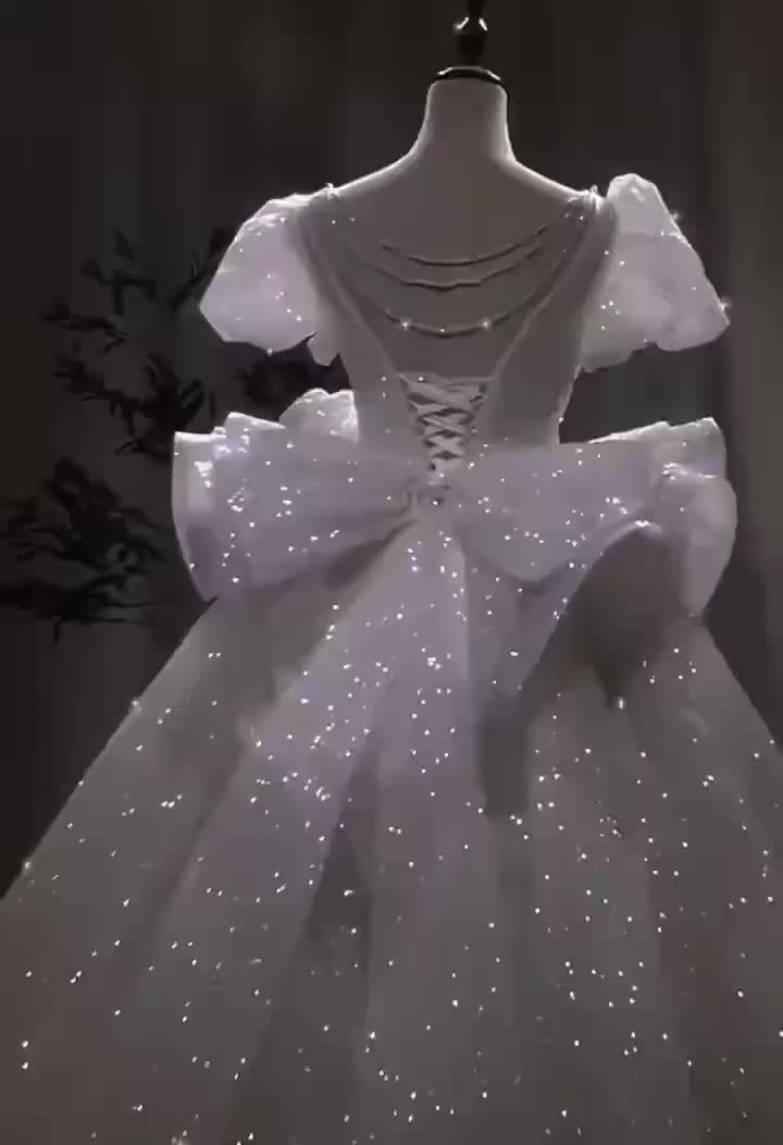 鑫鑫嫁衣-重工拖尾婚纱