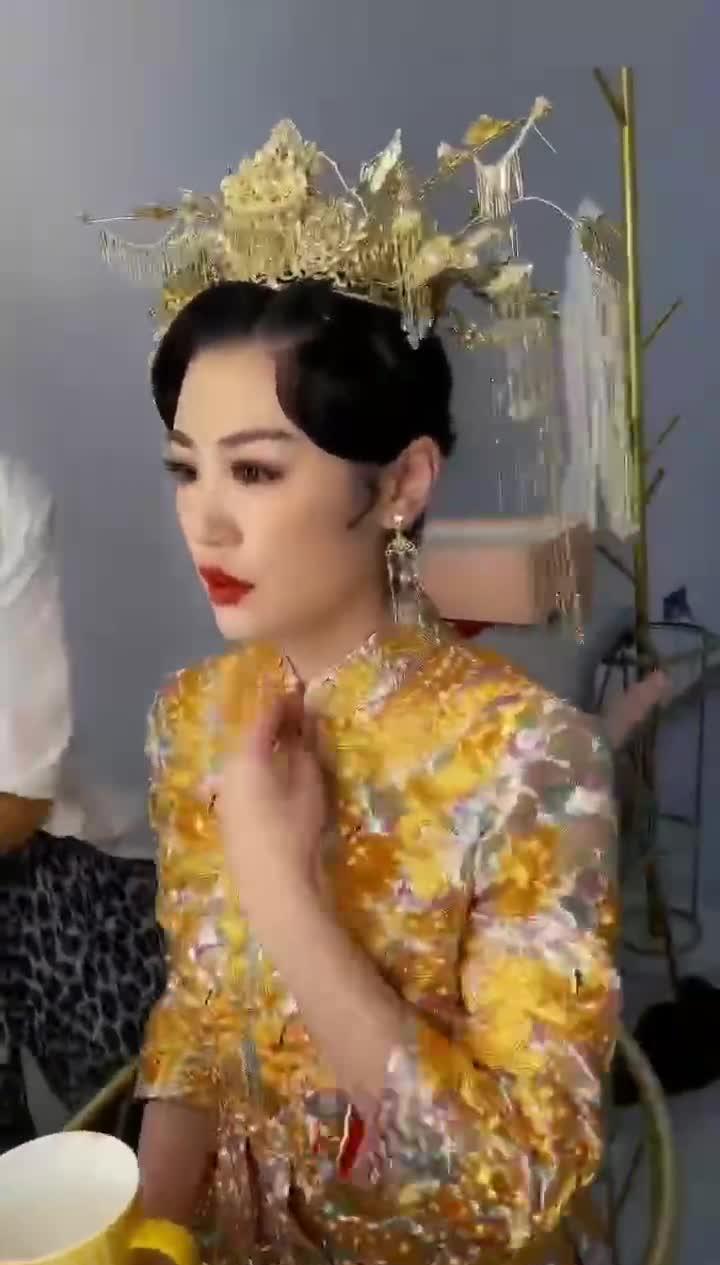 手绣褂皇