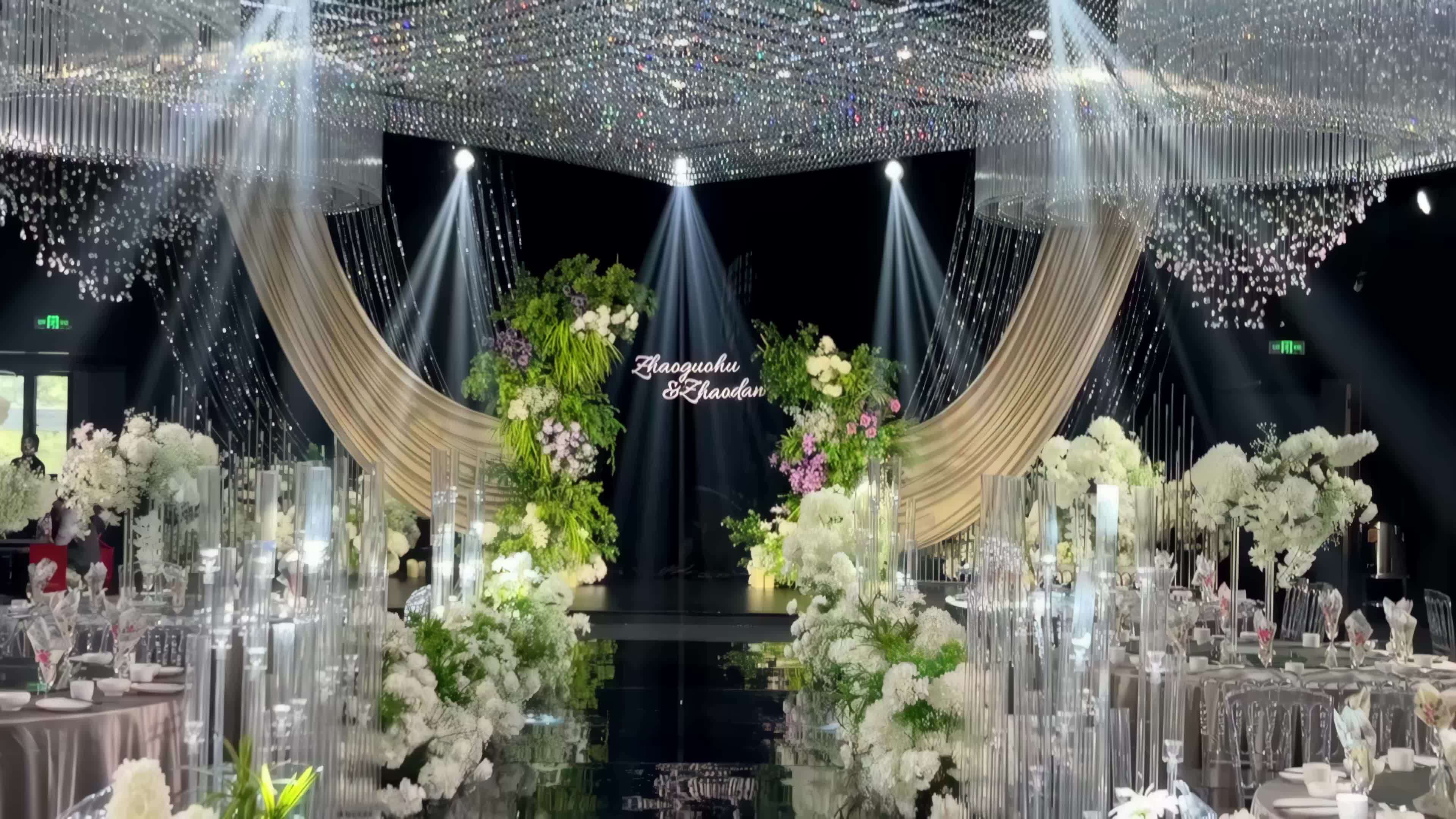 水晶宫殿级婚庆体验，一价全包