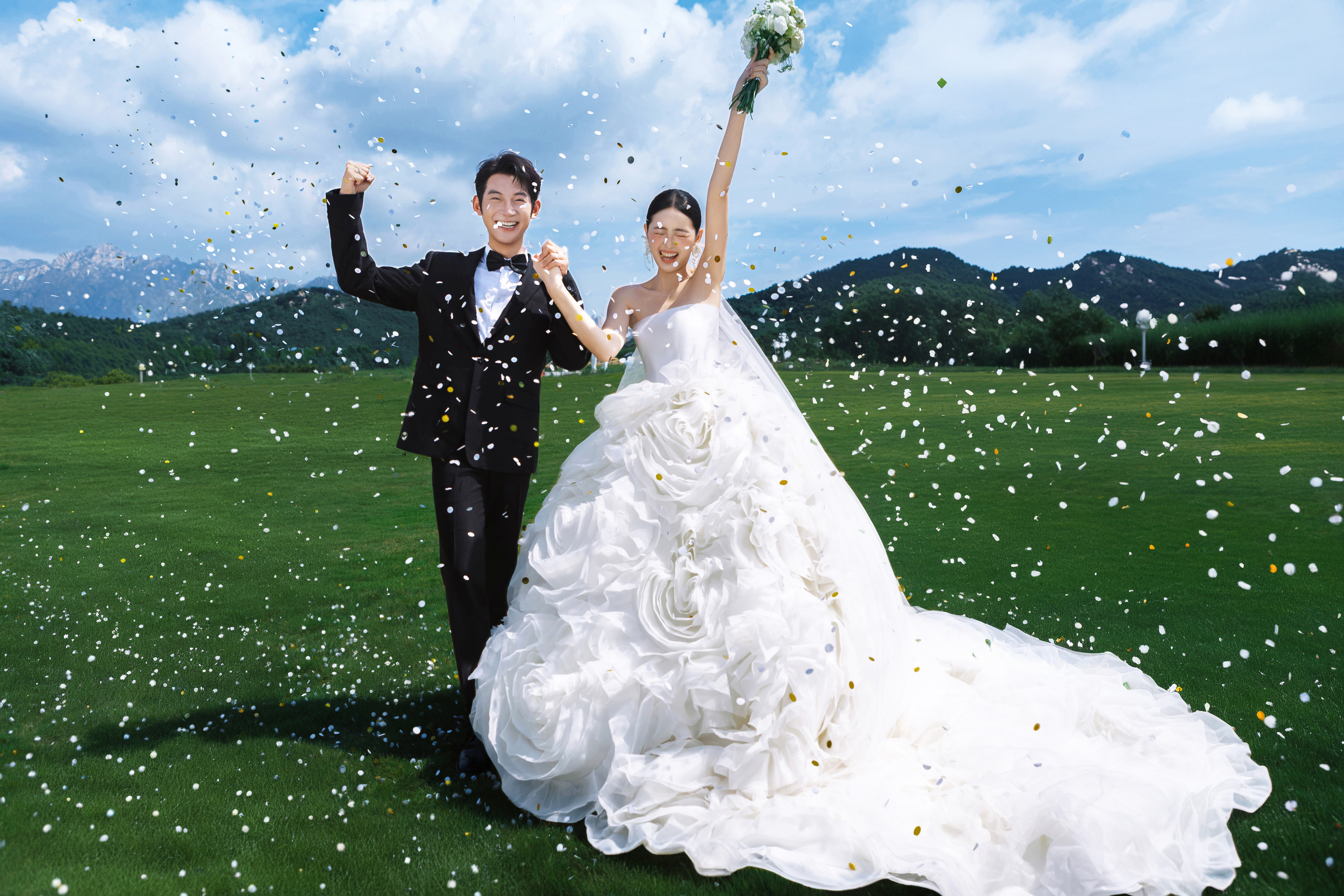 生命力草坪婚纱照