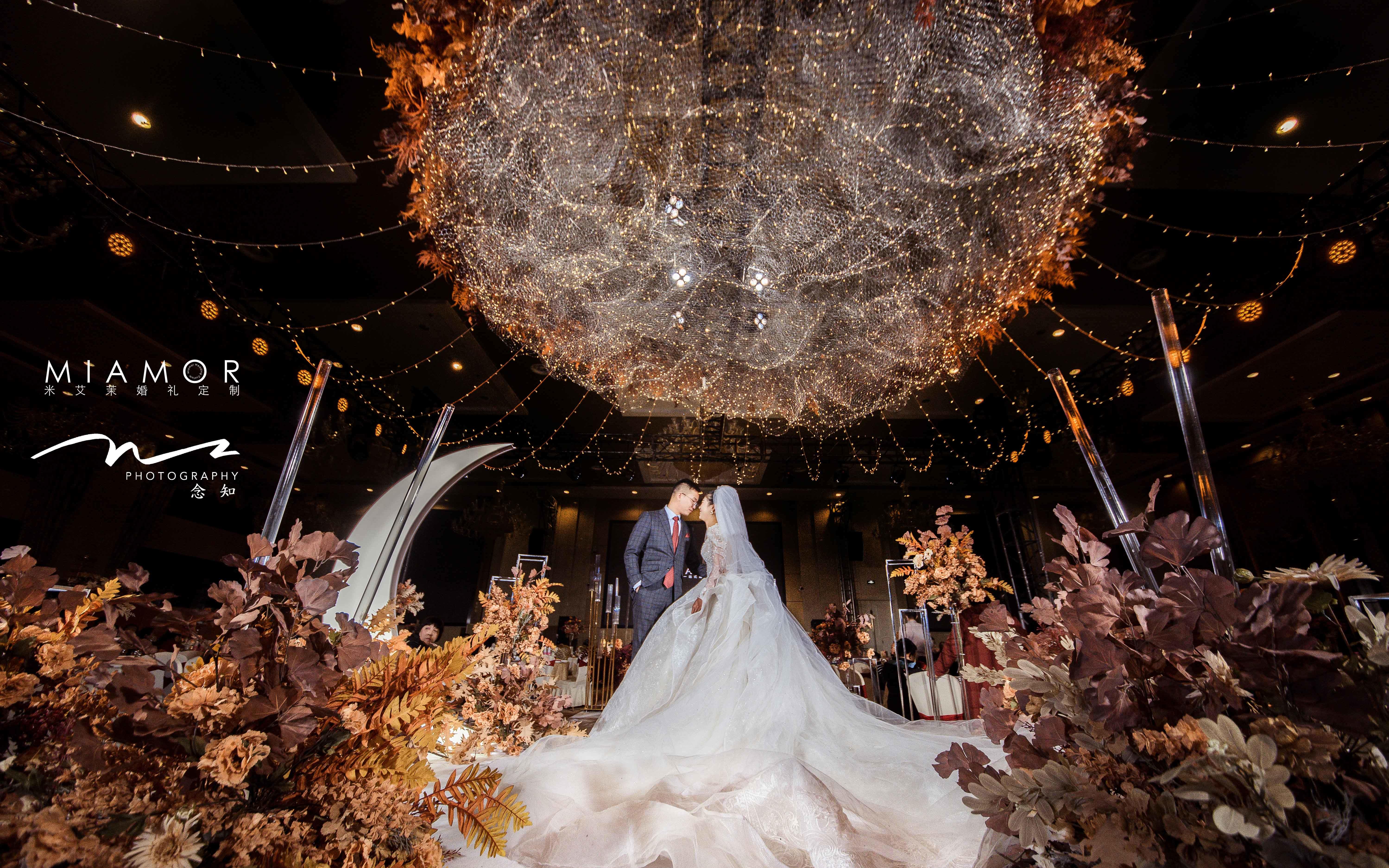 【MIAMOR】Ins風(fēng)簡約復(fù)古焦糖色小眾婚禮