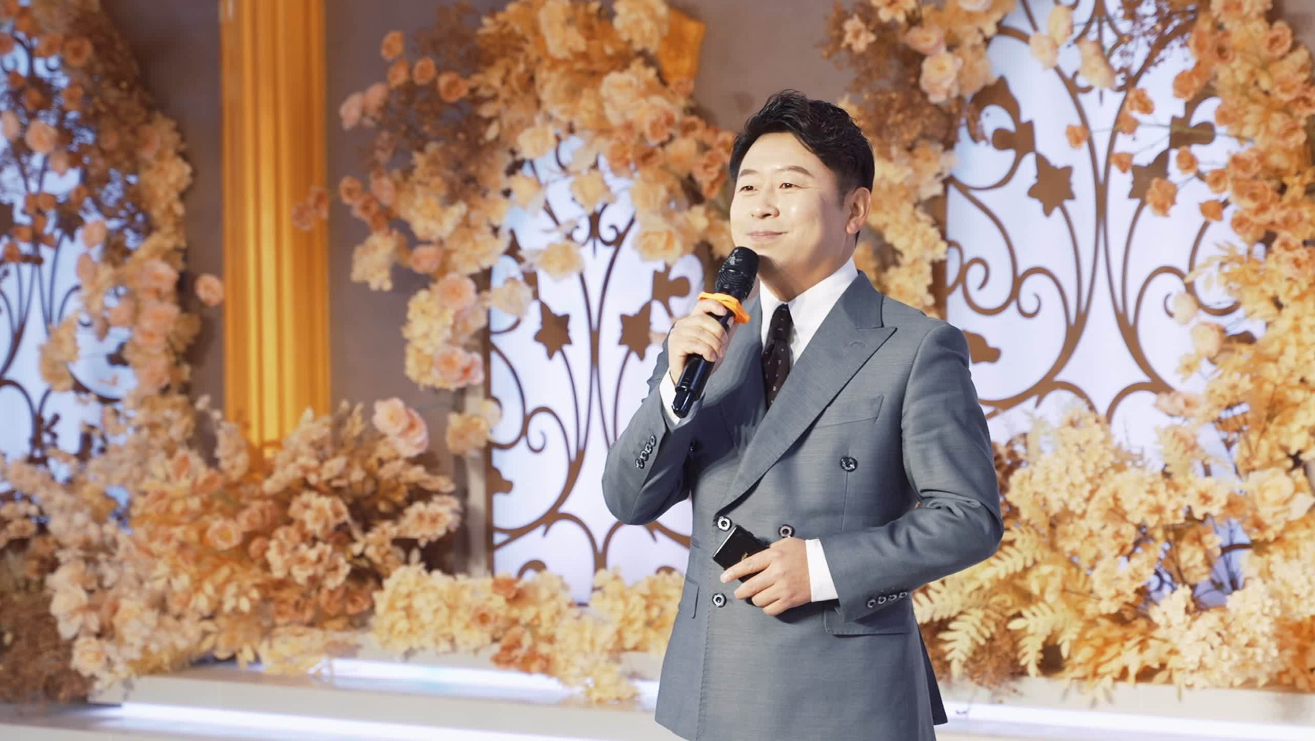 小马哥主持的西式婚礼