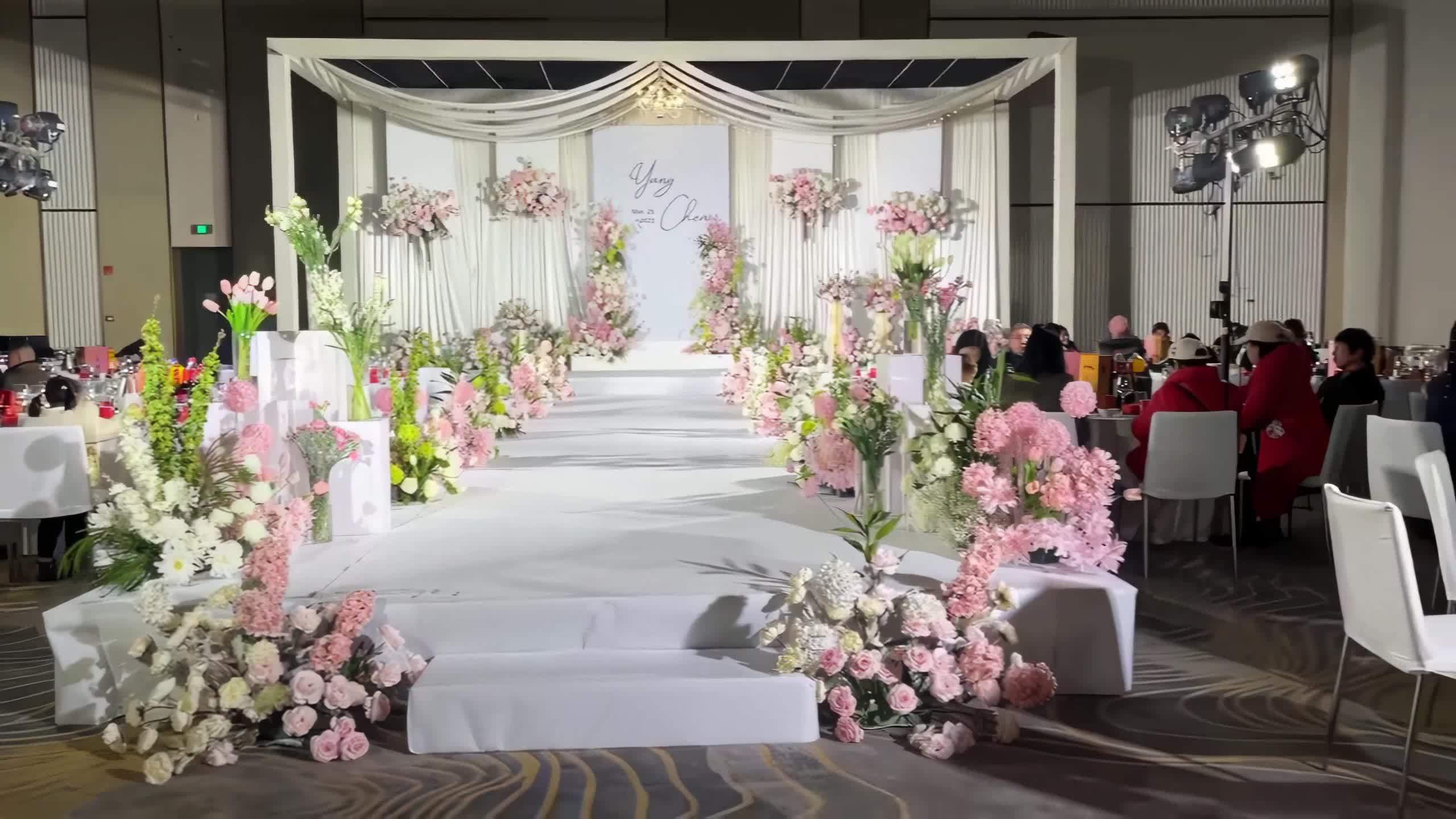 韩式极简风柔粉布幔婚礼