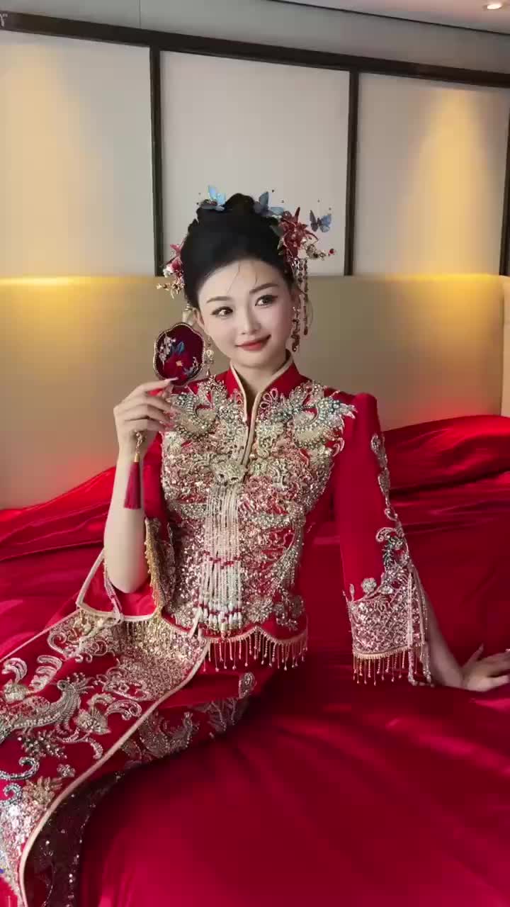1288 新娘早妆+一套中式嫁衣