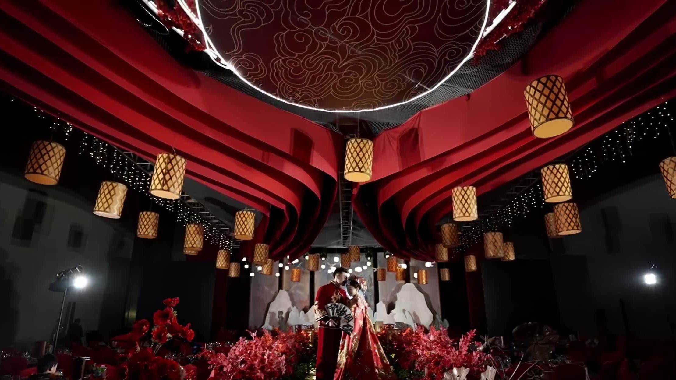 紅妝云境，鳳儀新程