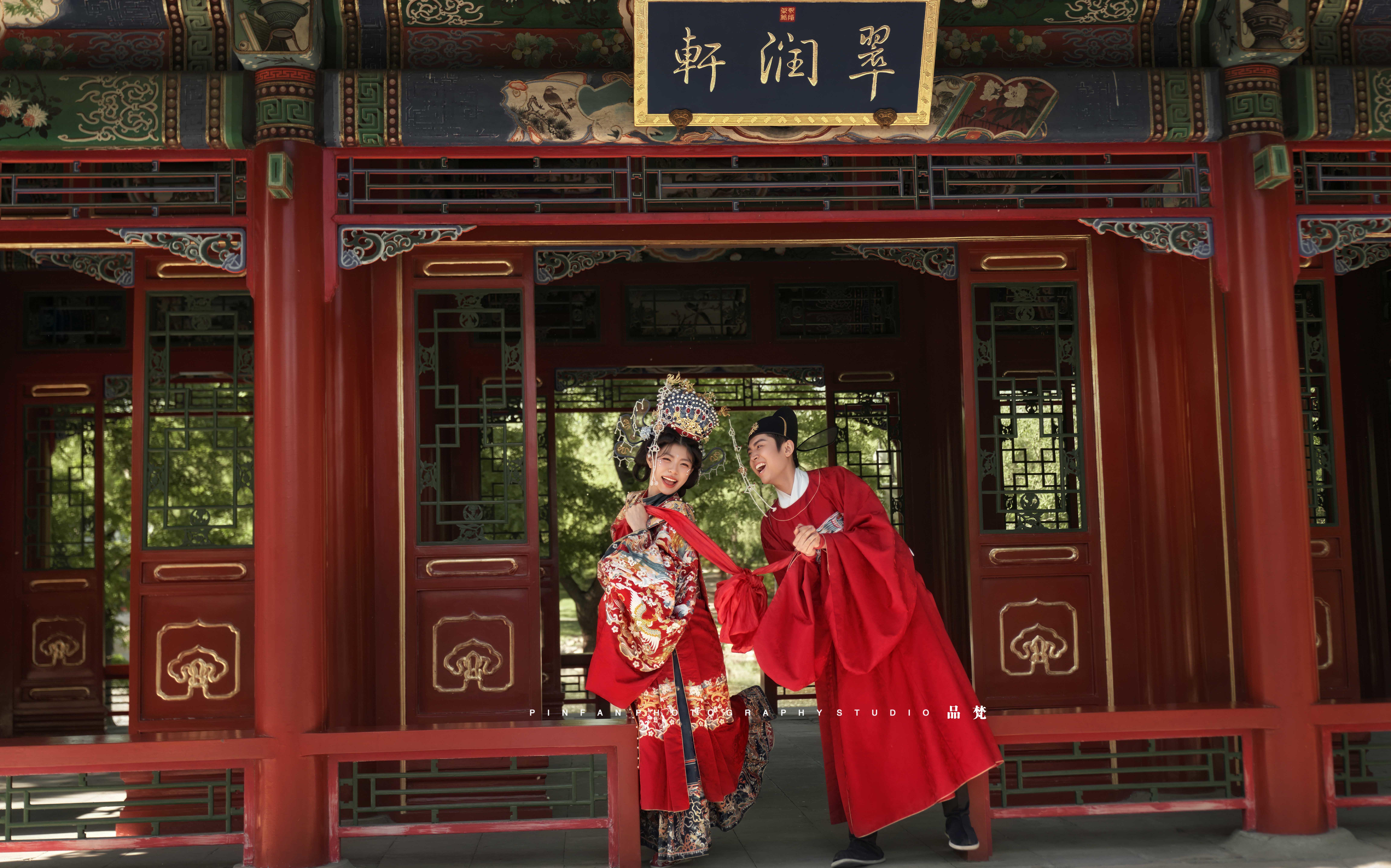 婚纱照只需4988！拍摄4组、服装8套、