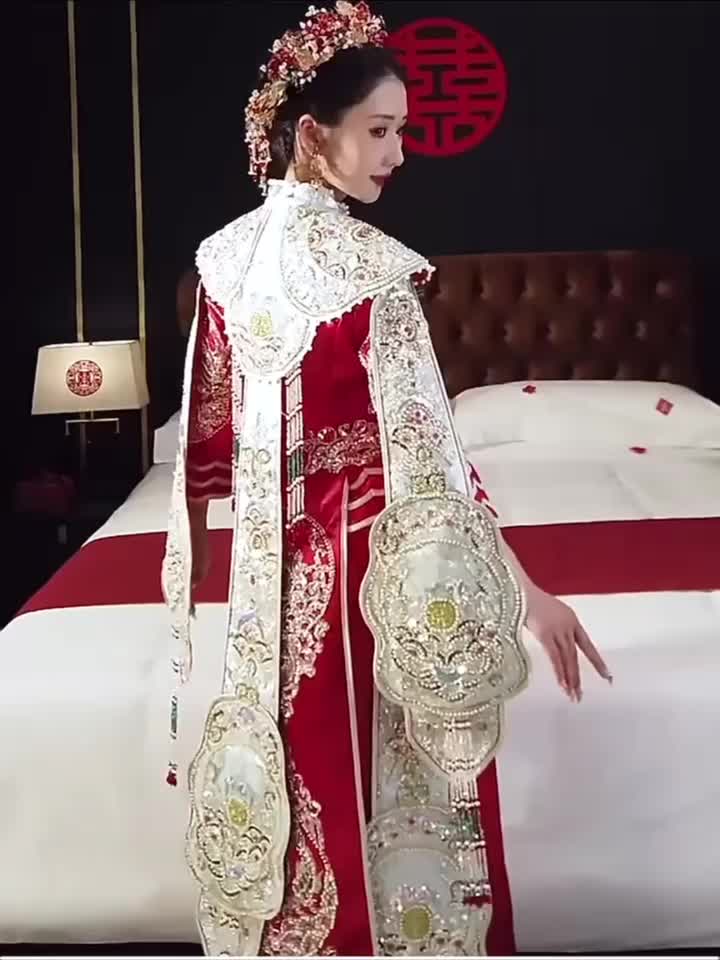 【吾爱囍服】红蓝汉服元素秀禾服