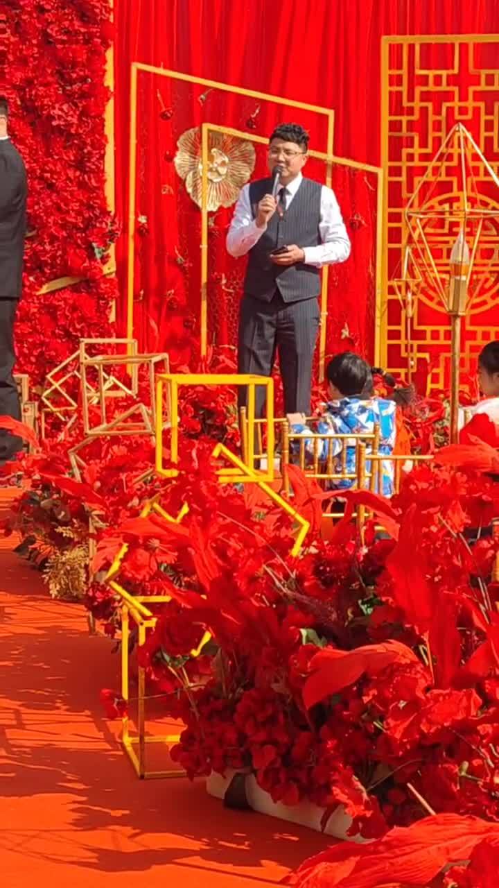 户外喜气洋洋