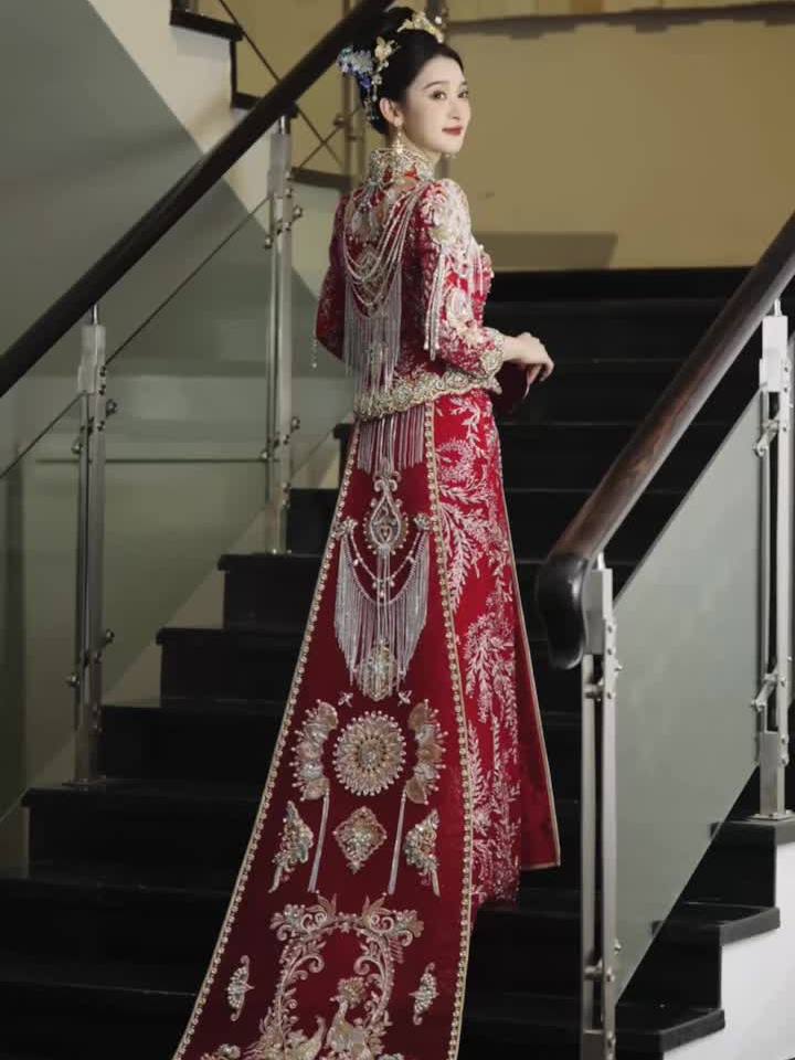 新中式拖尾秀禾