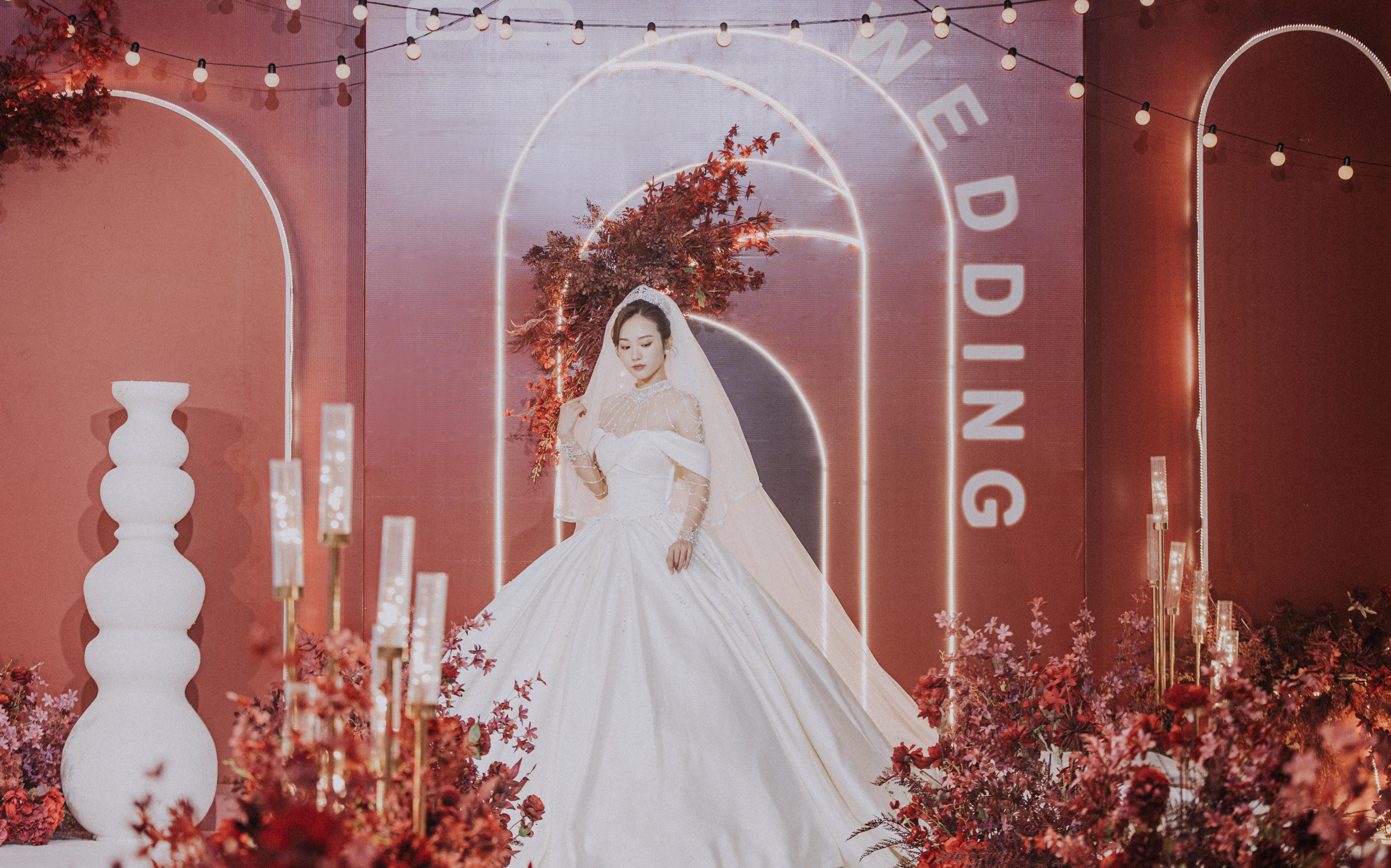 高级灰大气婚礼送四大金刚