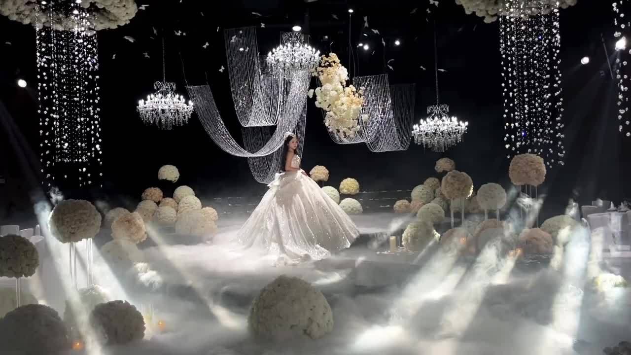 沉浸式黑奢水晶婚禮圓了我的公主夢(mèng)！