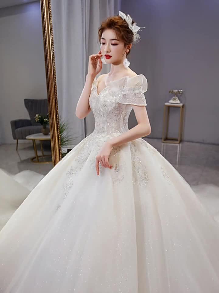 一字肩重工拖尾婚纱